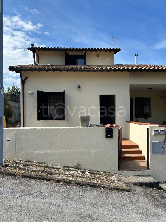 casa indipendente in vendita a Trevi in zona Coste