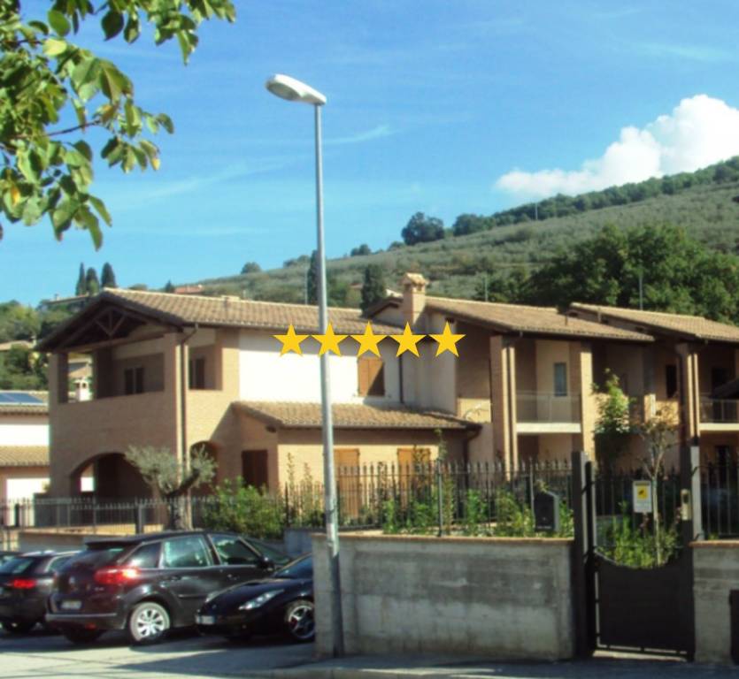 appartamento in vendita a Trevi in zona Matigge/Li Celli
