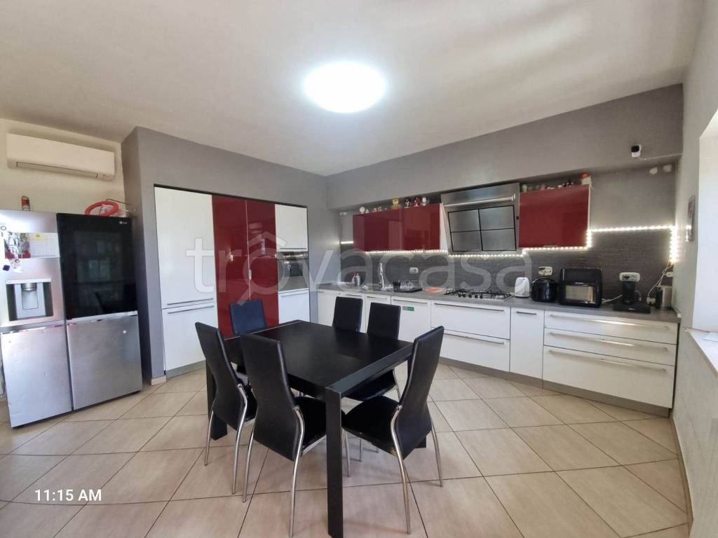 appartamento in vendita a Trevi in zona Parrano