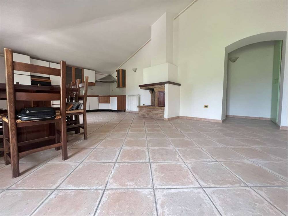 appartamento in vendita a Trevi in zona Parrano