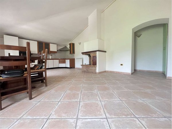 appartamento in vendita a Trevi in zona Parrano