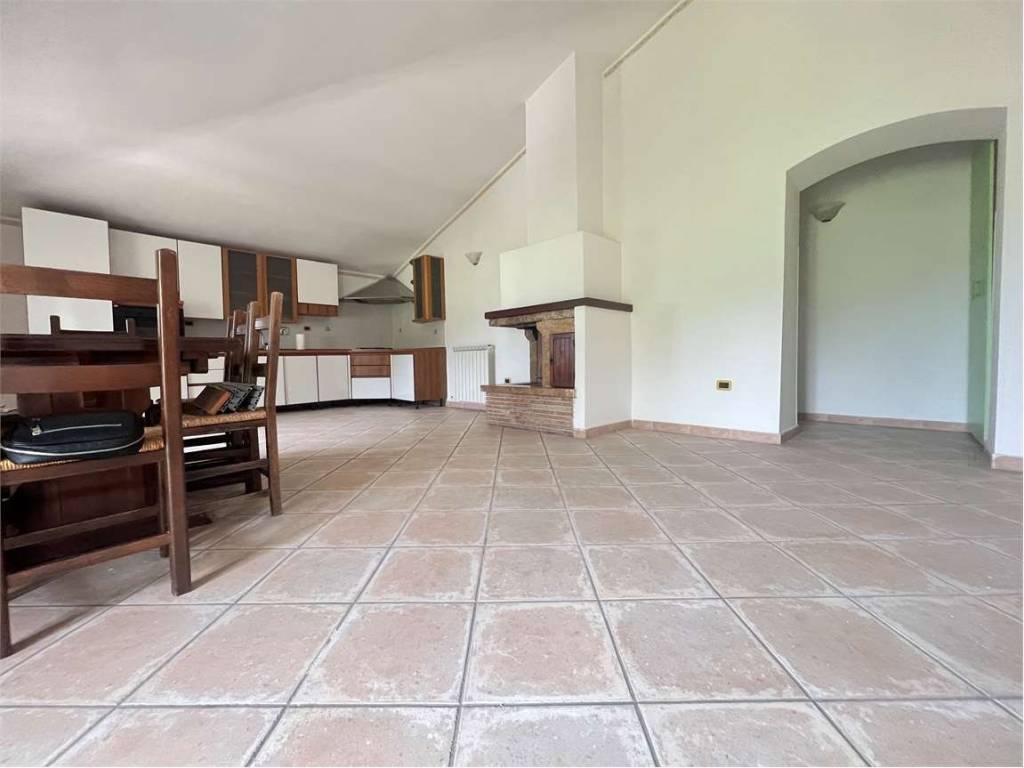 appartamento in vendita a Trevi