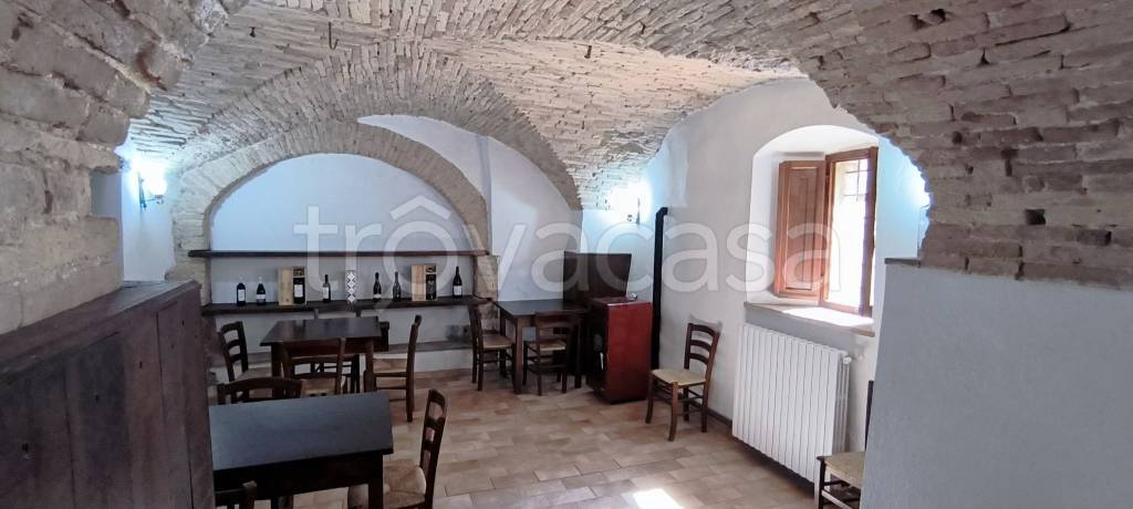 casa indipendente in vendita a Trevi in zona Bovara