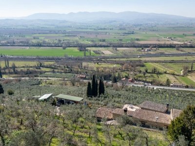 casa indipendente in vendita a Trevi