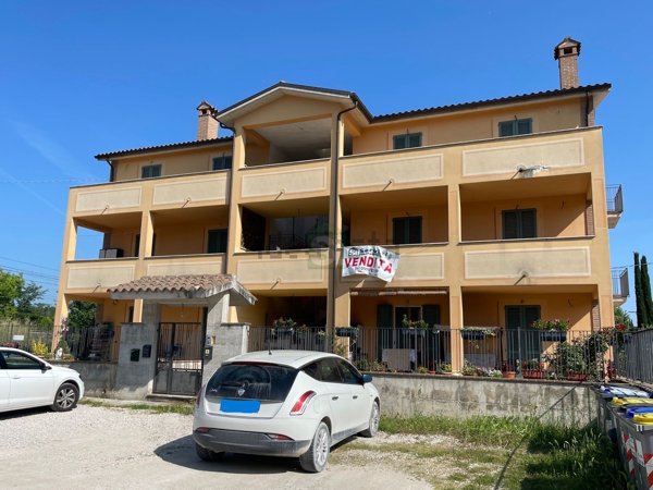 appartamento in vendita a Trevi