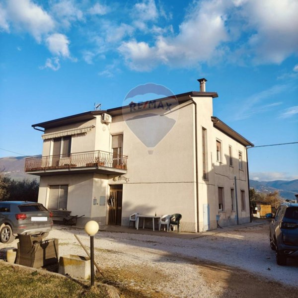 appartamento in vendita a Trevi in zona Cannaiola