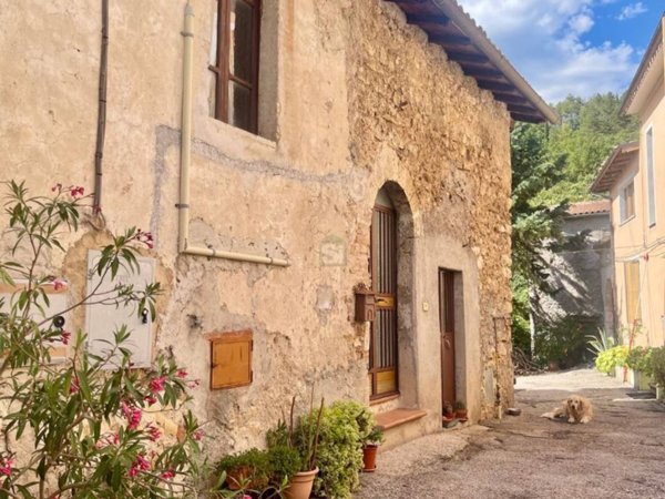 appartamento in vendita a Trevi in zona Coste
