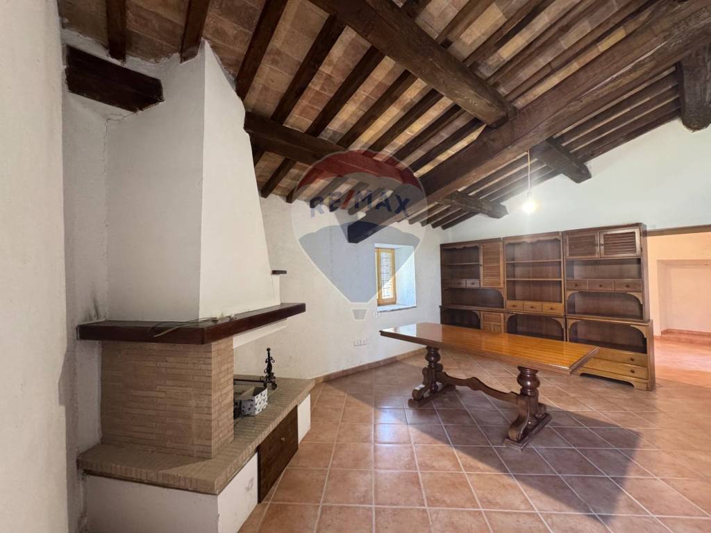 appartamento in vendita a Trevi