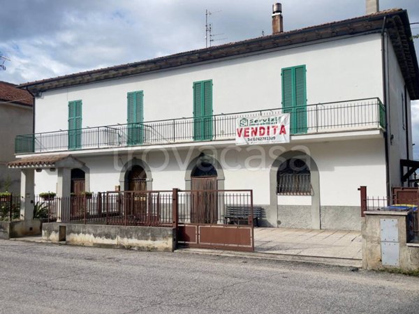 casa indipendente in vendita a Trevi