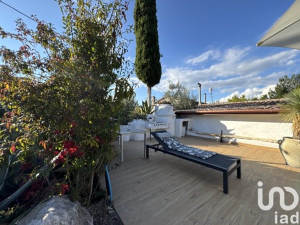 casa indipendente in vendita a Trevi in zona Santa Maria in Valle