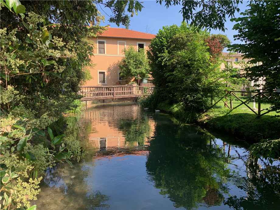 casa indipendente in vendita a Trevi