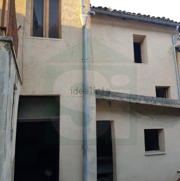 appartamento in vendita a Trevi