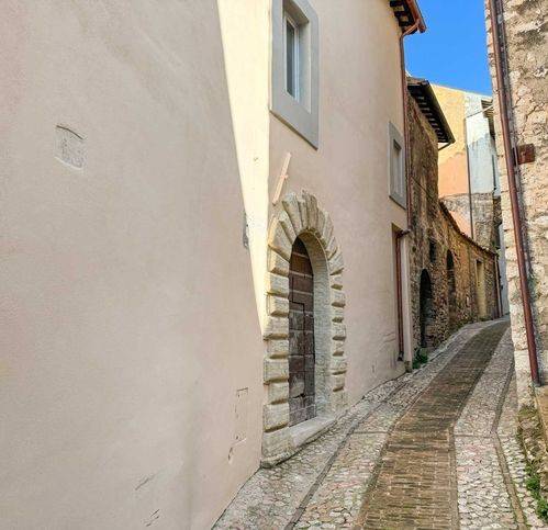 appartamento in vendita a Trevi