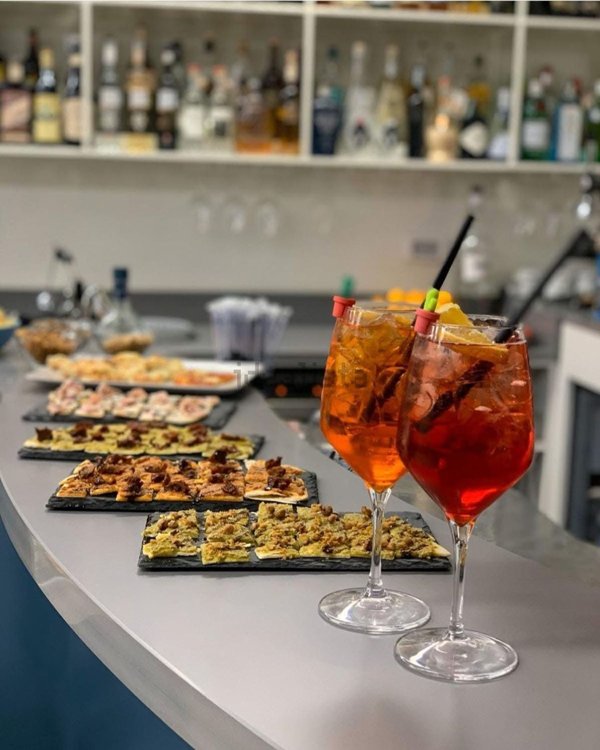 negozio in vendita a Trevi