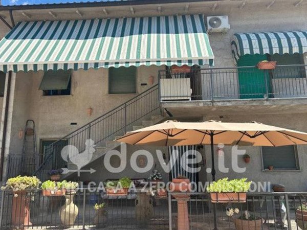 casa indipendente in vendita a Trevi