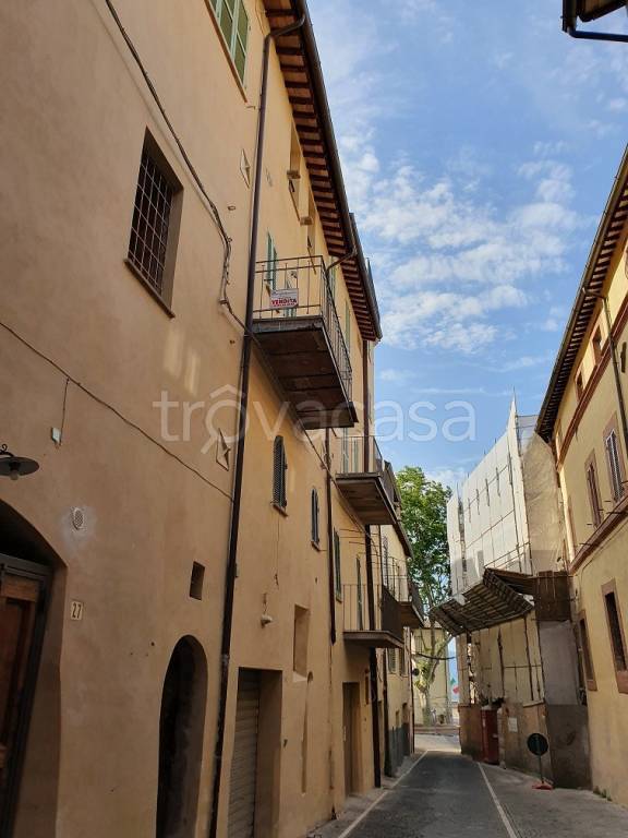 appartamento in vendita a Trevi