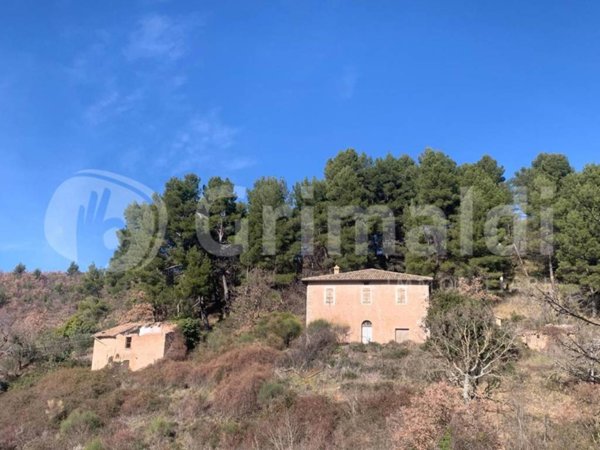 casa indipendente in vendita a Trevi in zona Parrano