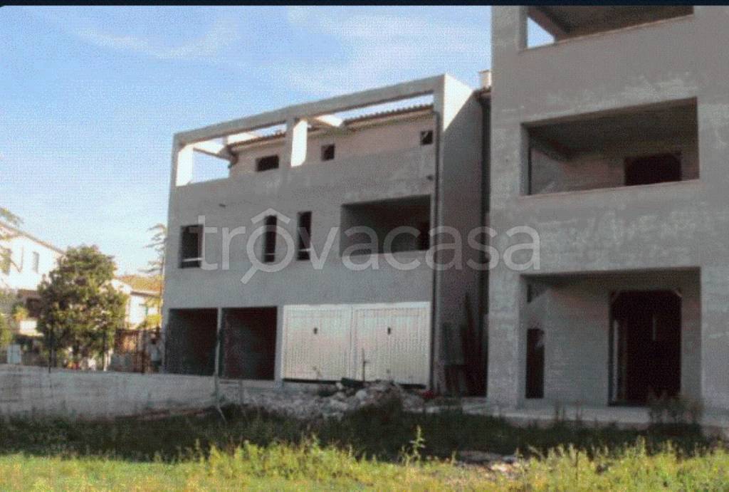 appartamento in vendita a Trevi