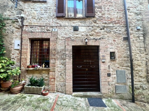 appartamento in vendita a Trevi