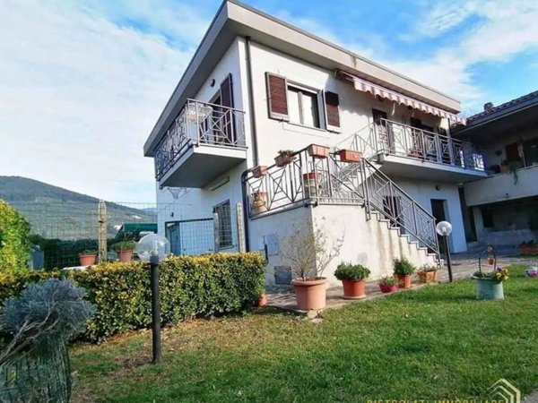 casa indipendente in vendita a Trevi in zona Matigge/Li Celli