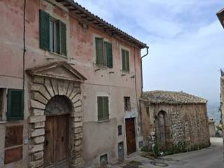 appartamento in vendita a Trevi