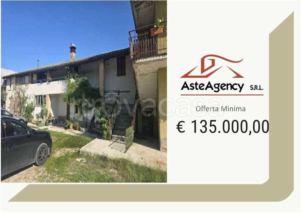 casa indipendente in vendita a Trevi