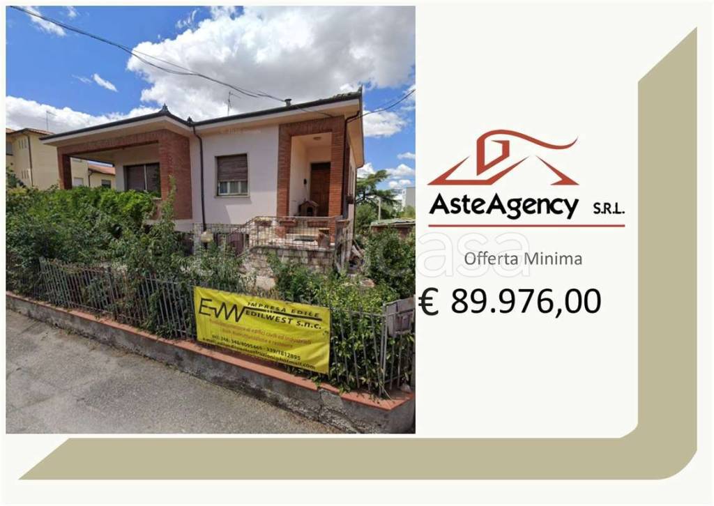 casa indipendente in vendita a Trevi