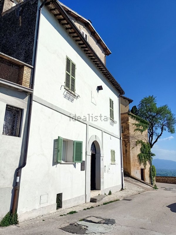 casa semindipendente in vendita a Trevi