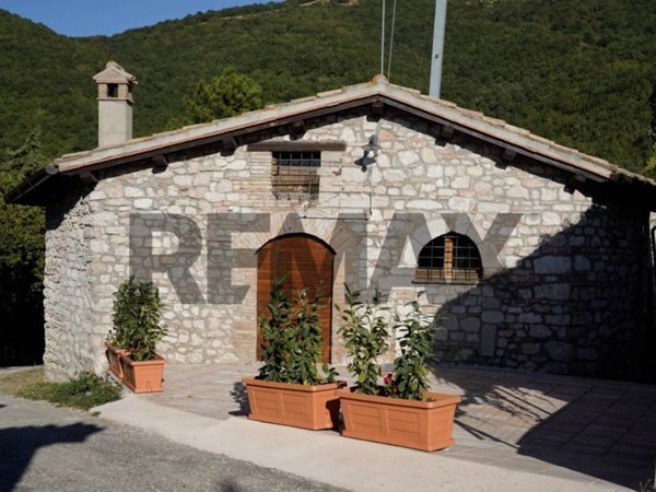 casa indipendente in vendita a Trevi in zona Coste