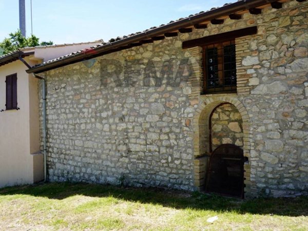 casa indipendente in vendita a Trevi in zona Coste