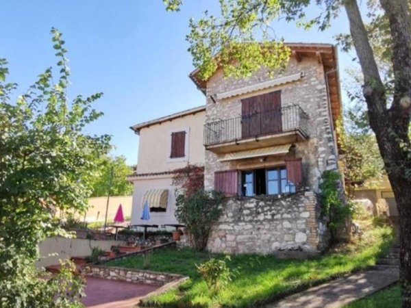 casa indipendente in vendita a Trevi in zona Coste