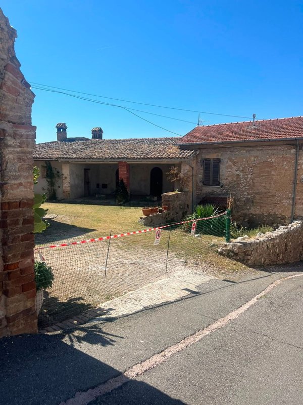 casa indipendente in vendita a Trevi