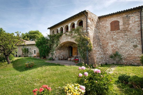 appartamento in vendita a Trevi in zona Parrano