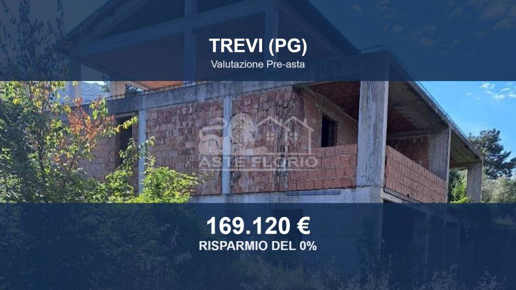 casa indipendente in vendita a Trevi