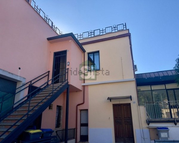 appartamento in vendita a Trevi in zona Parrano
