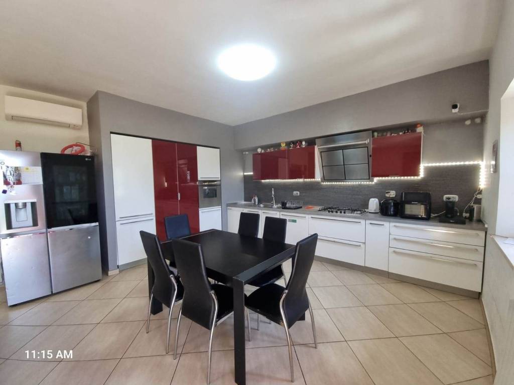 appartamento in vendita a Trevi in zona Parrano