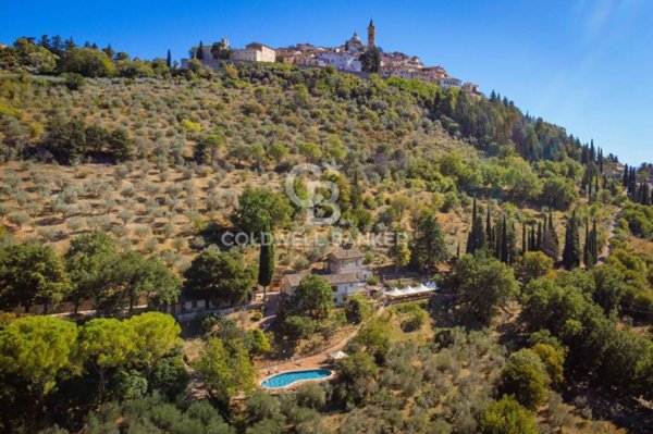 appartamento in vendita a Trevi in zona Parrano