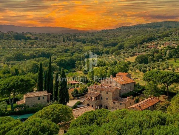 casa indipendente in vendita a Tuoro sul Trasimeno