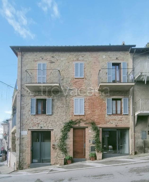 casa indipendente in vendita a Tuoro sul Trasimeno