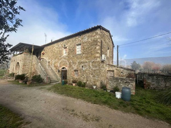 casa indipendente in vendita a Tuoro sul Trasimeno