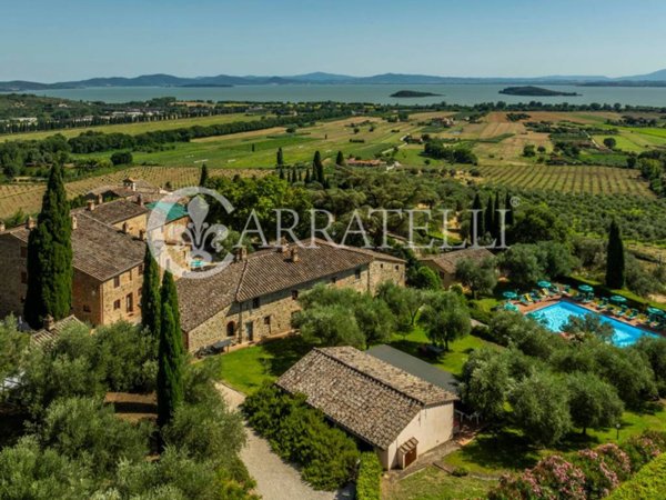 casa indipendente in vendita a Tuoro sul Trasimeno