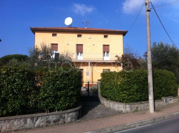 casa indipendente in vendita a Tuoro sul Trasimeno