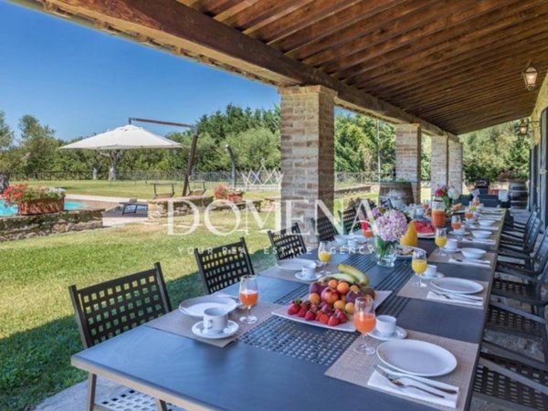 casa indipendente in vendita a Tuoro sul Trasimeno