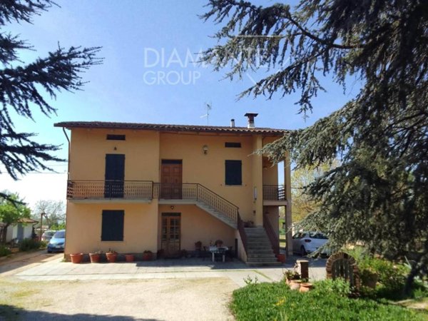 casa indipendente in vendita a Tuoro sul Trasimeno in zona Borghetto
