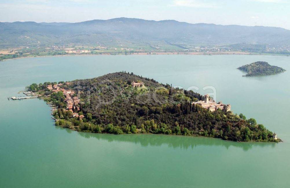 casa indipendente in vendita a Tuoro sul Trasimeno in zona Isola Maggiore