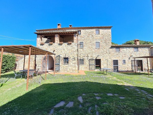 casale in vendita a Tuoro sul Trasimeno