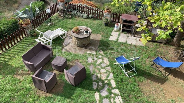 casa indipendente in vendita a Tuoro sul Trasimeno