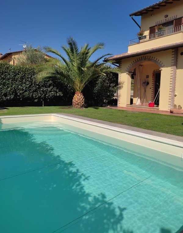 casa indipendente in vendita a Tuoro sul Trasimeno