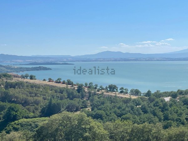casa indipendente in vendita a Tuoro sul Trasimeno