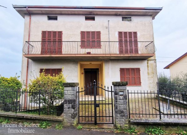 casa indipendente in vendita a Tuoro sul Trasimeno